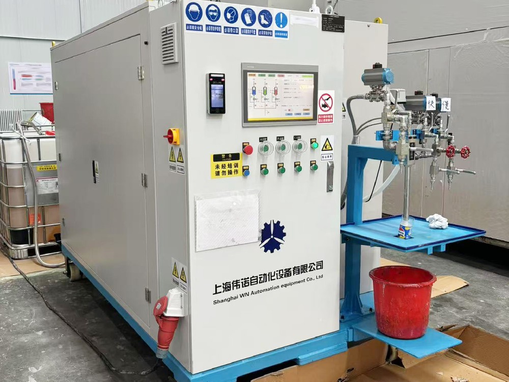 三組份手糊混膠機在客戶現場安裝完成